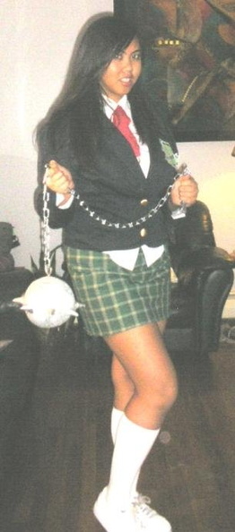 In this episode of Halloween, Juju tries to pull off a decent Gogo Yubari costume.